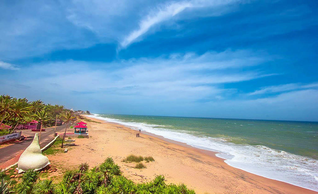 Sanguthurai Beach Overview