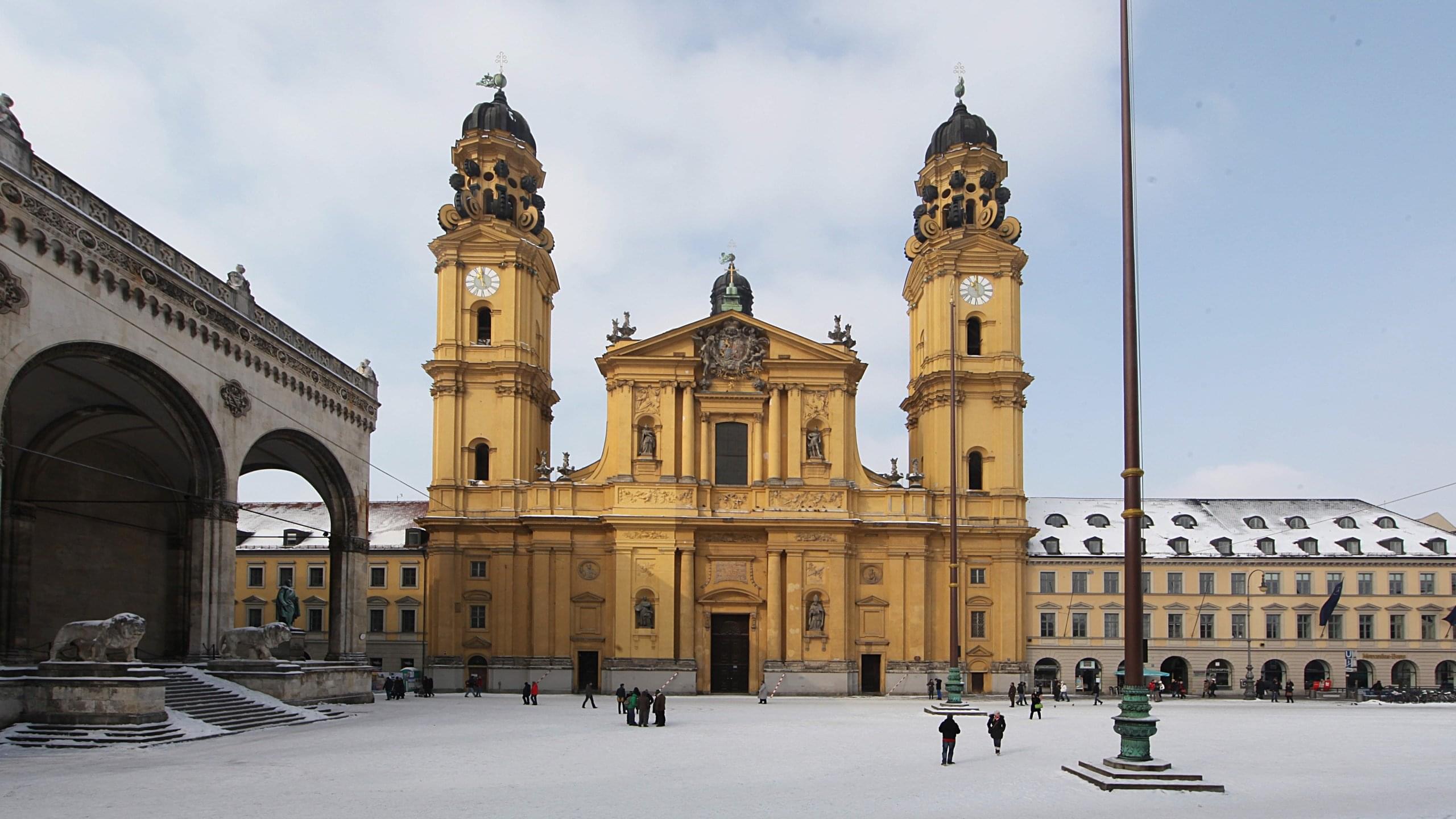 Odeonsplatz Overview