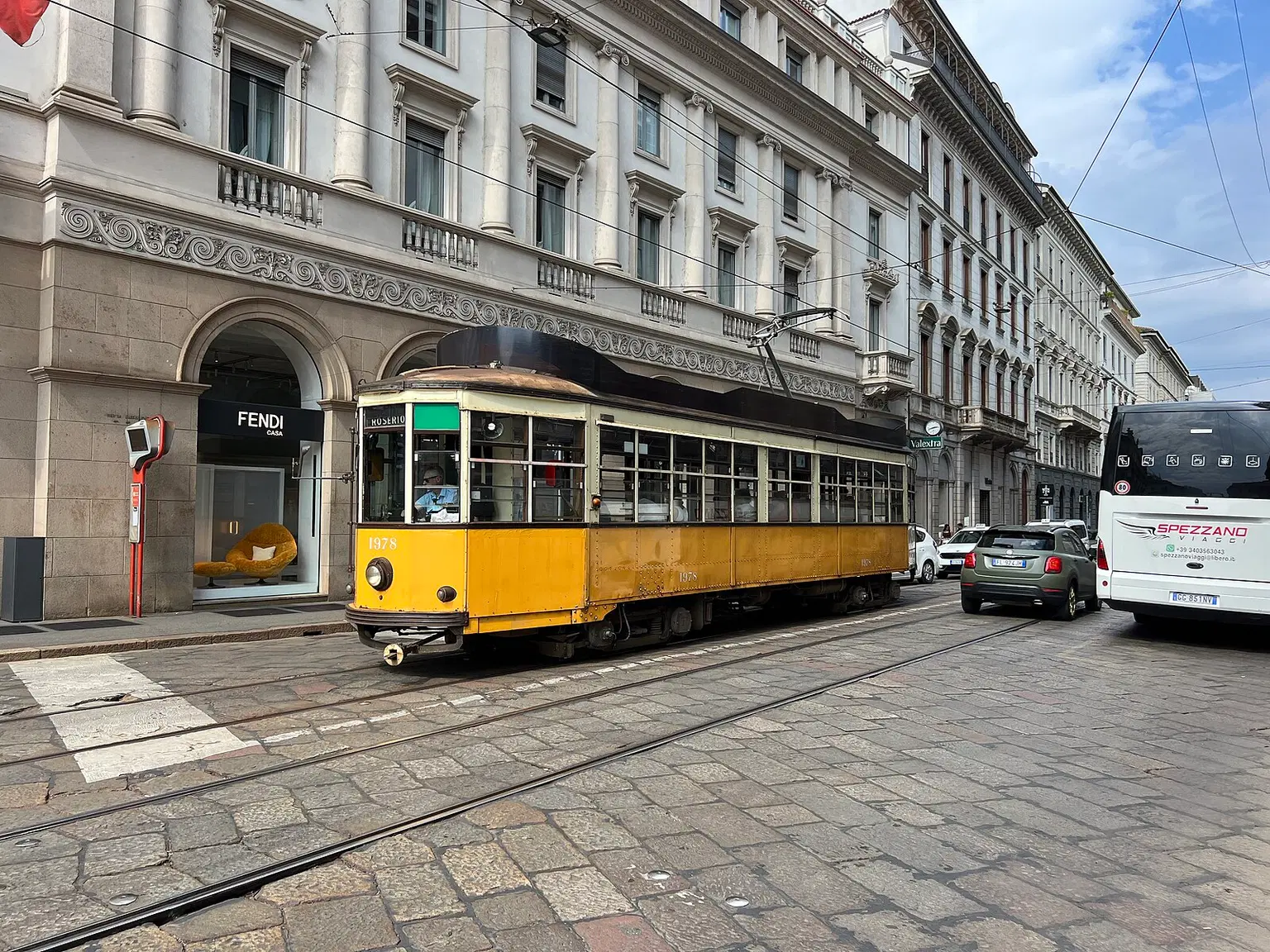 Via Alessandro Manzoni
