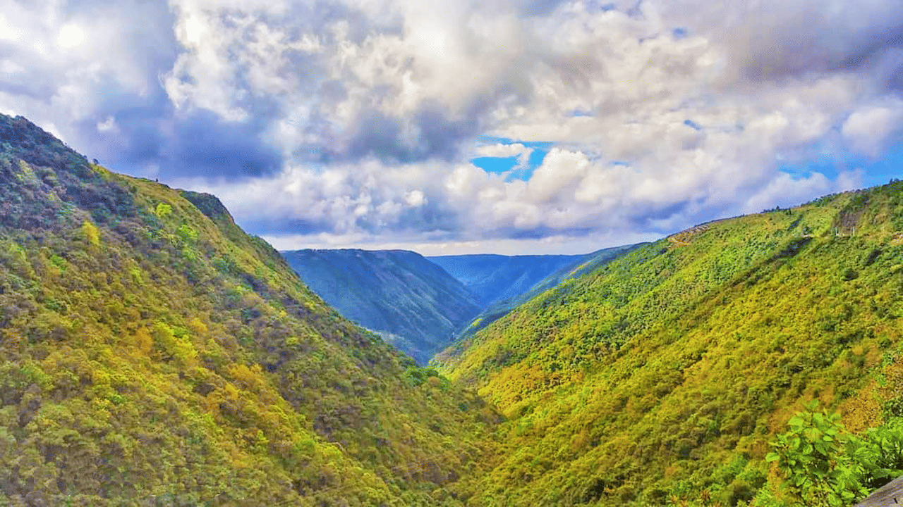 Mawkdok Dympep Valley View Point, <em>Cherrapunji</em>