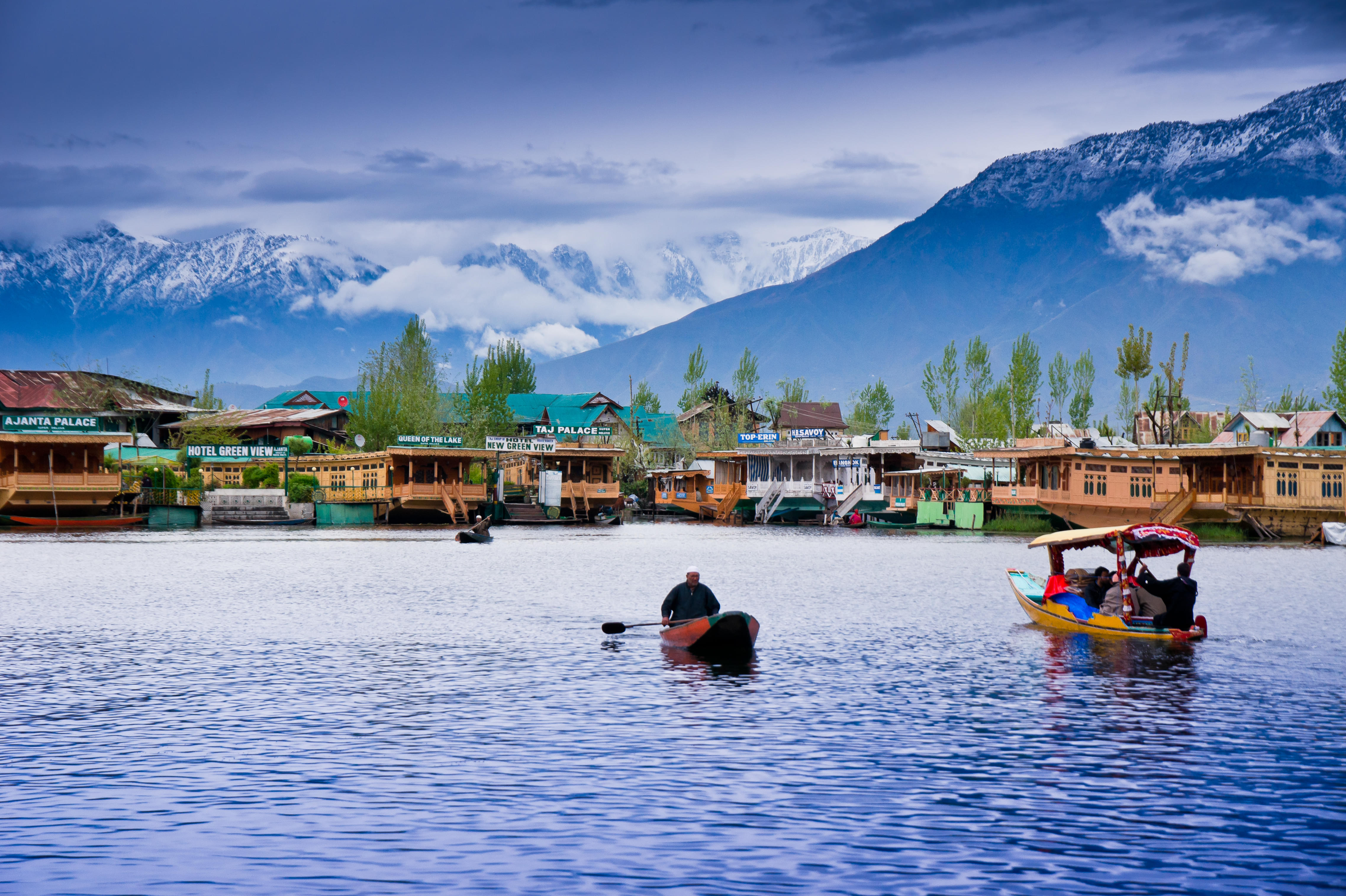 Best Places To Stay in Srinagar