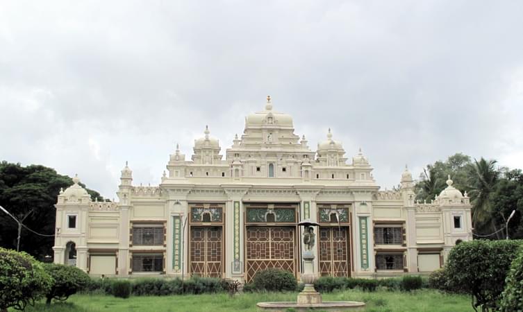 Jaganmohan Palace Art Gallery and Auditorium