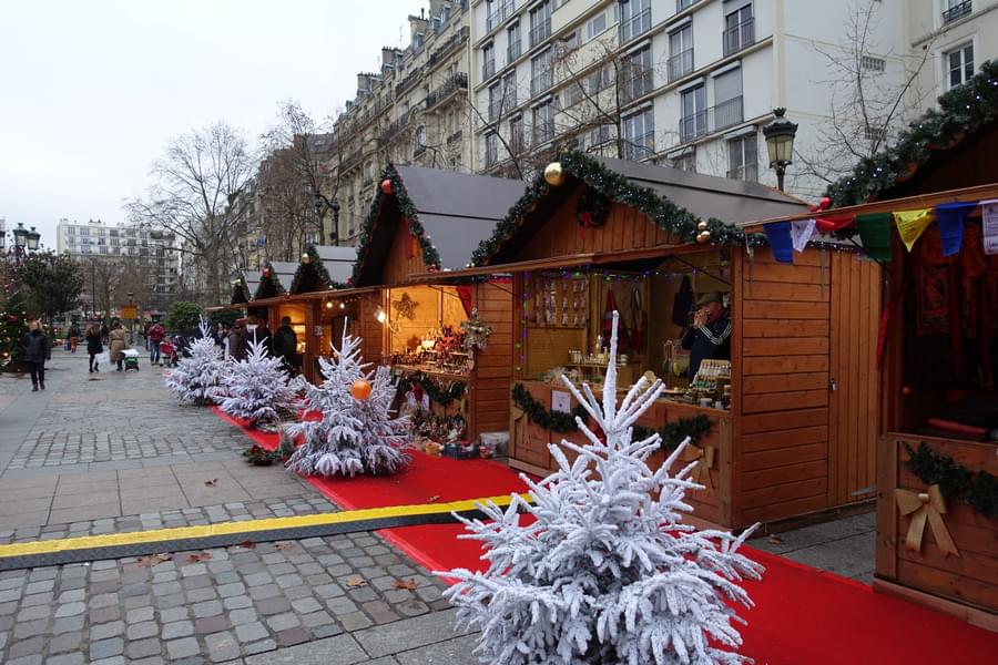Le Village de Noël at Les Halles