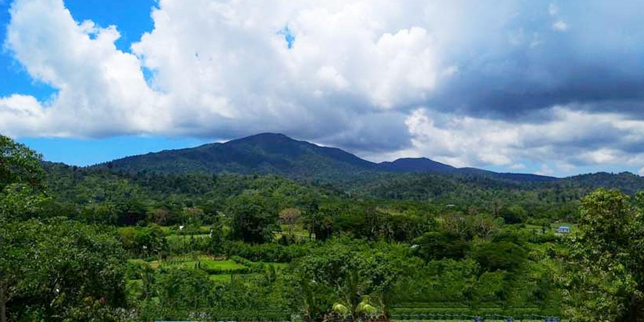 Saddle Peak National Park Overview