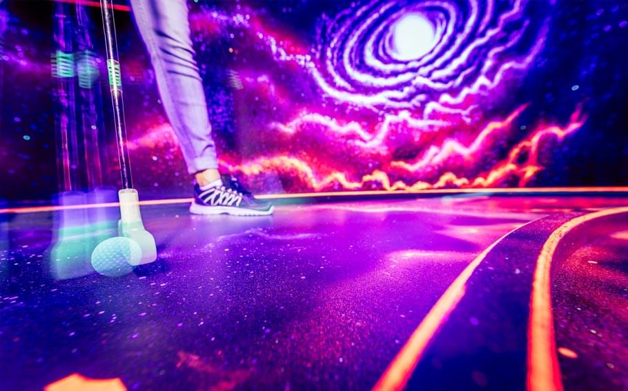 Putt your way through the twisted obstacles and enjoy a fun-filled game with friends and family