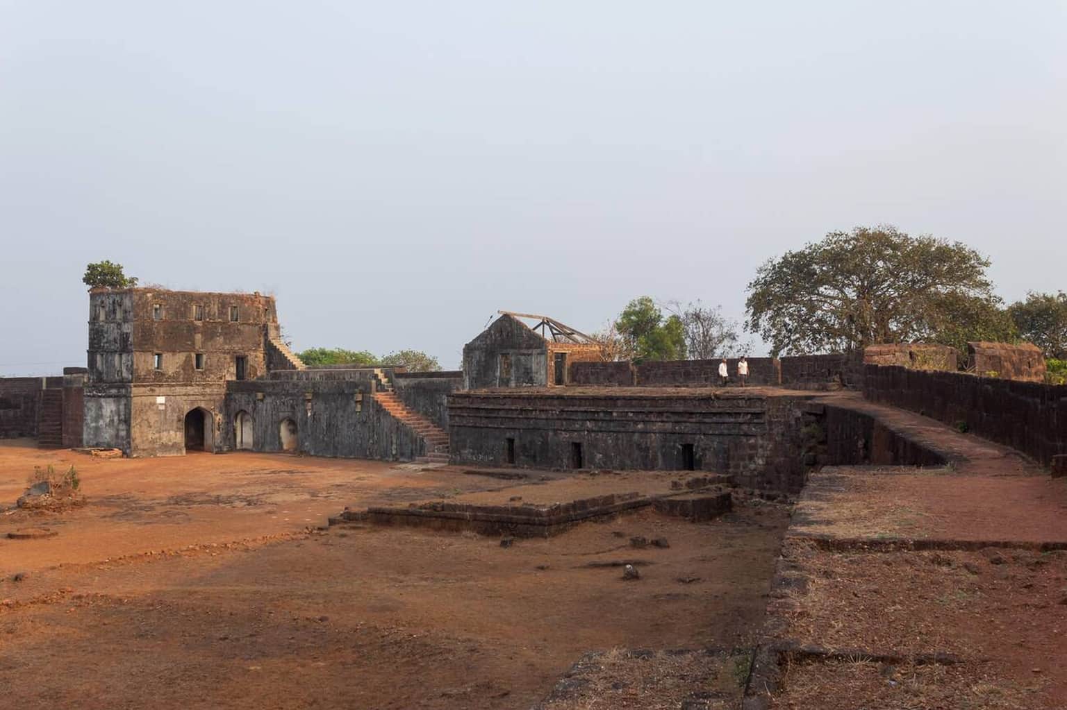 Visit the Ganapati Shrine & Angre Palace Remnants
