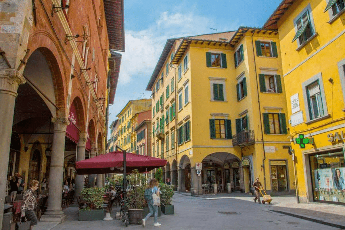 Borgo Stretto Overview