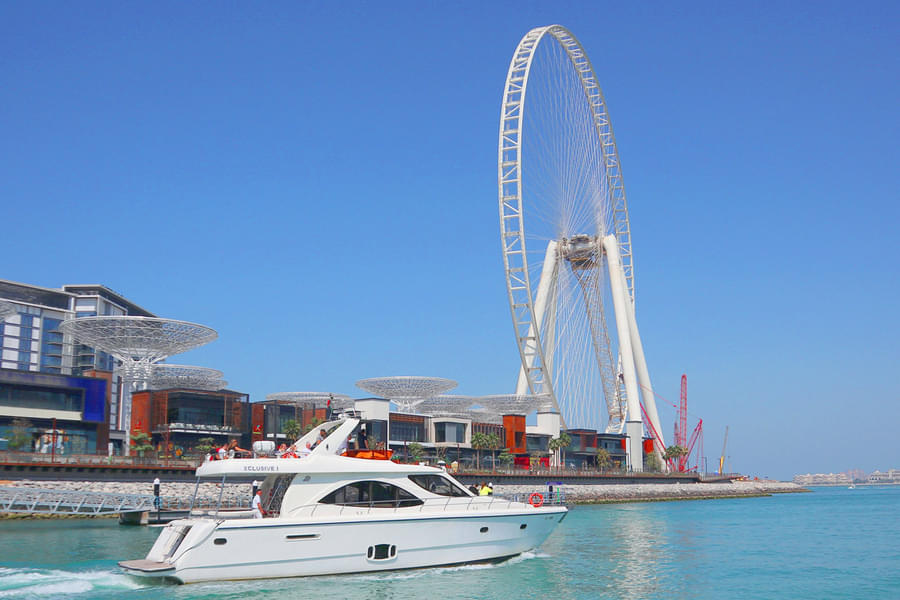 See the Giant Ain observation wheel on Bluewaters Island
