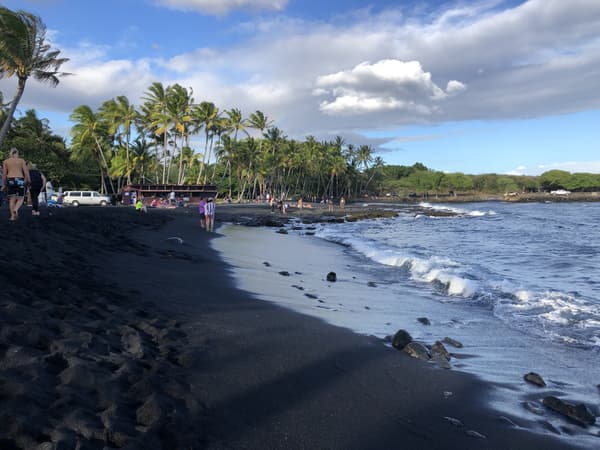 Punalu'u Black Sand Beach, hawaii