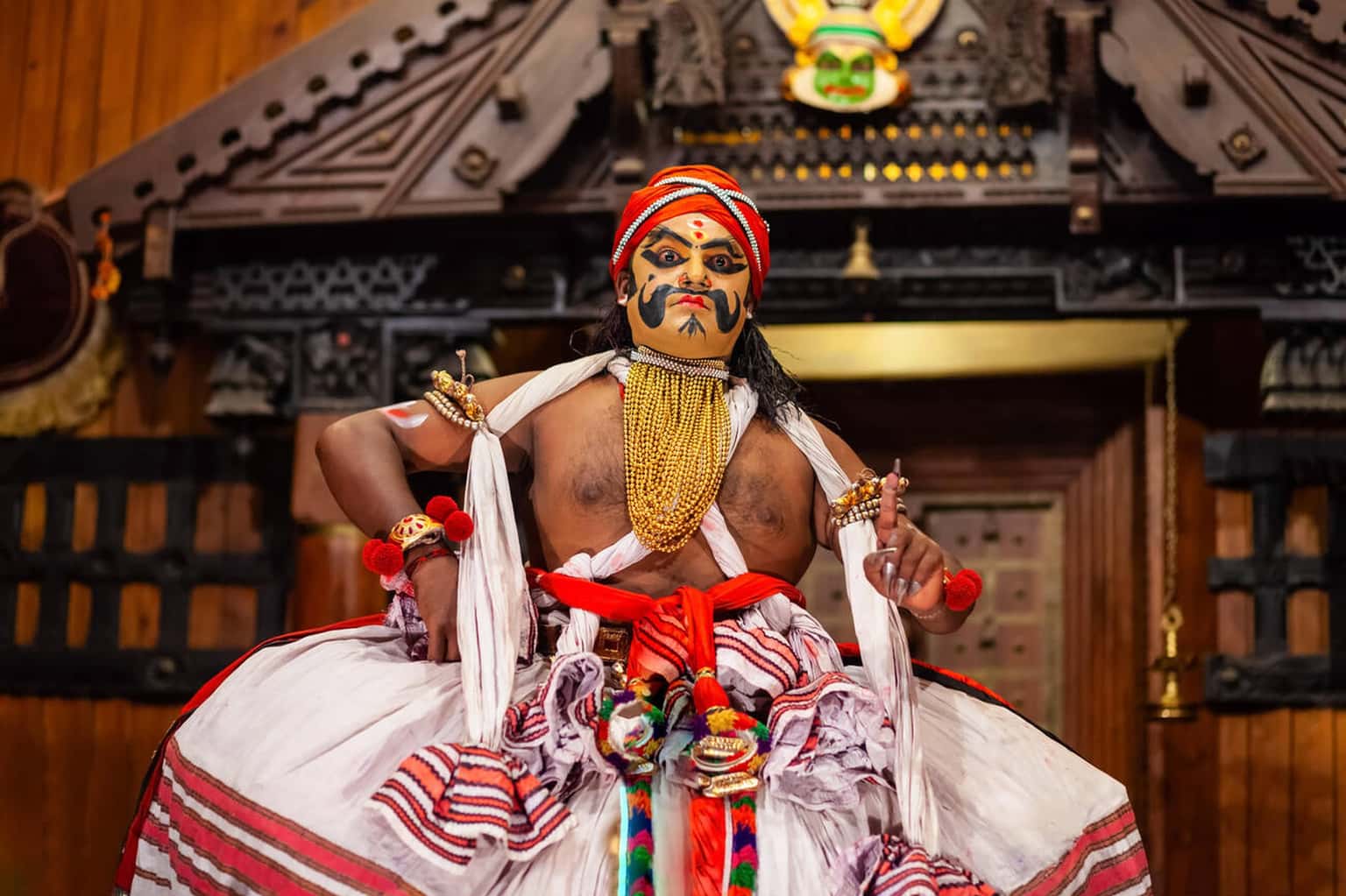Kalaripayattu & Kathakali Show in Thekkady