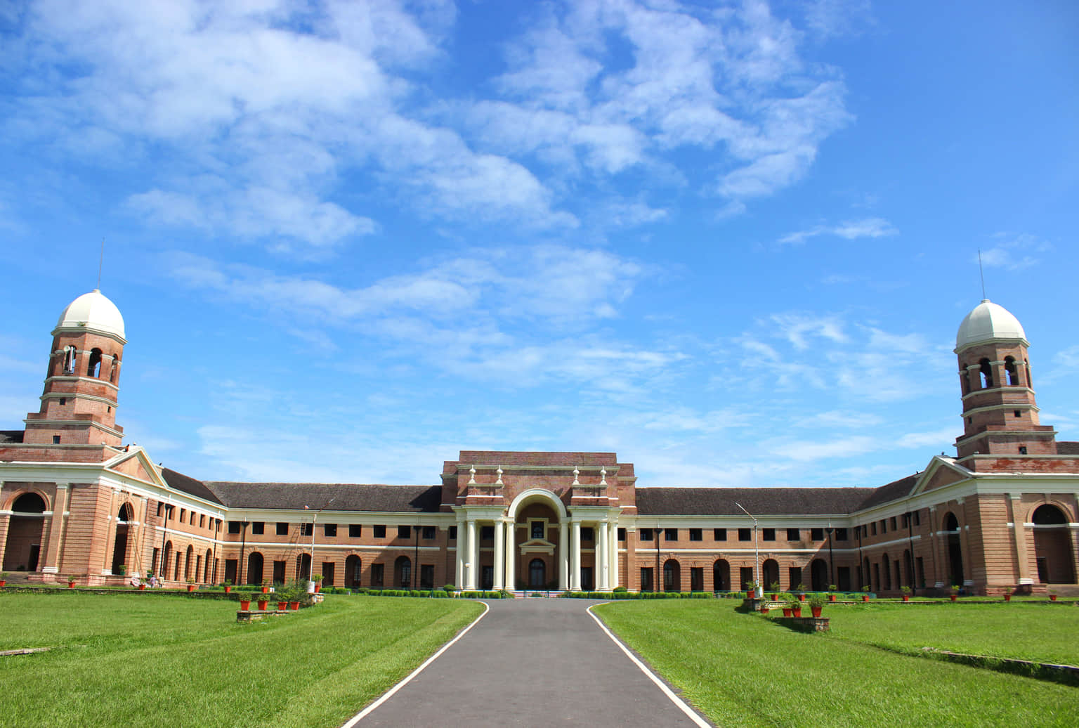 <em>Dehradun</em> Tour Packages From Bangalore