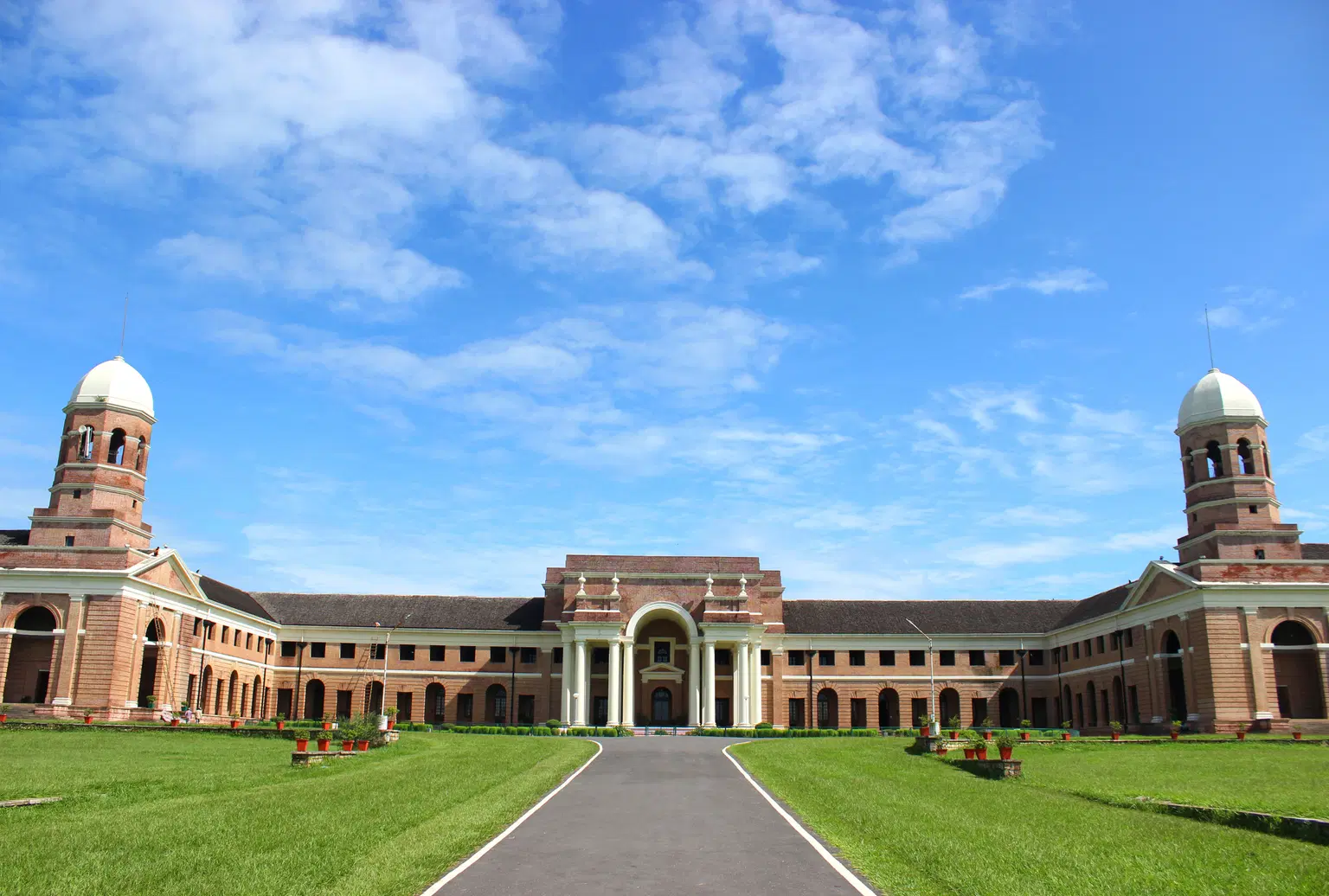 <em>Dehradun</em> Tour Packages From Bangalore