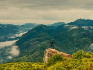 Tourist at Pettimudi view point