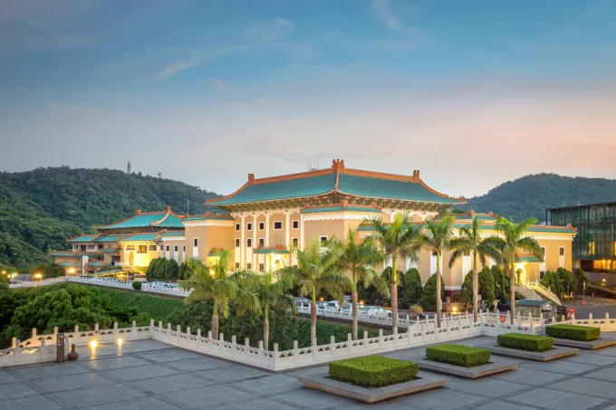 Visit the National Palace Museum