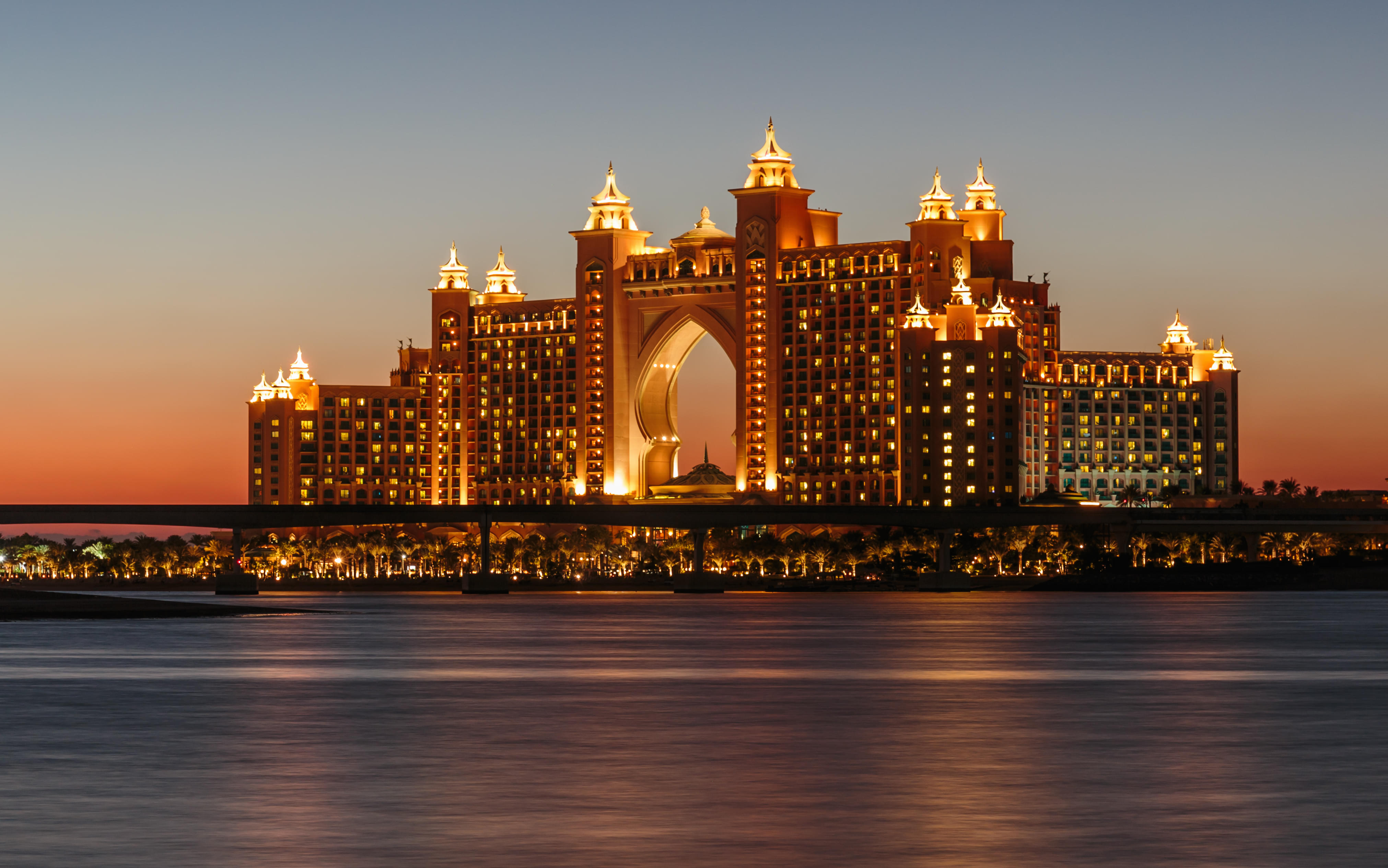 Luxurious Dubai Escape with Atlantis, the Palm Stay