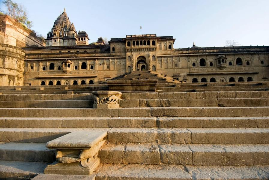 Indore To Maheshwar Sightseeing Tour Image