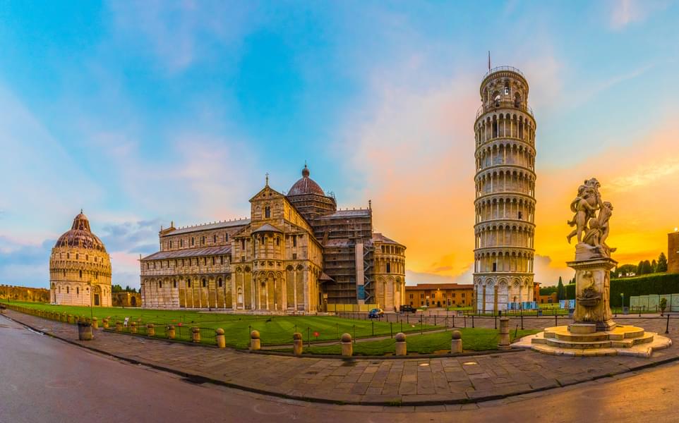 Explore 3 monuments of Piazza Dei Miracoli (Square of Miracles)