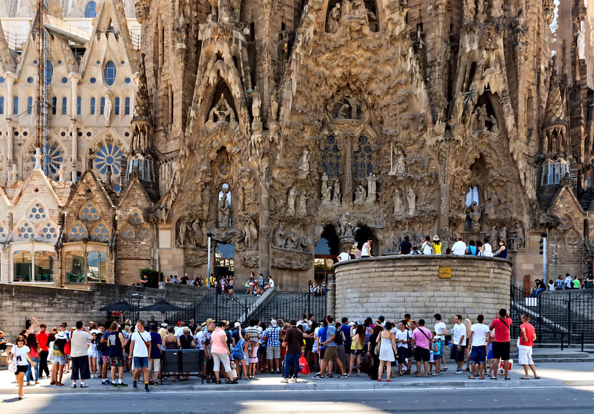 Witness the most visited attraction of Barcelona