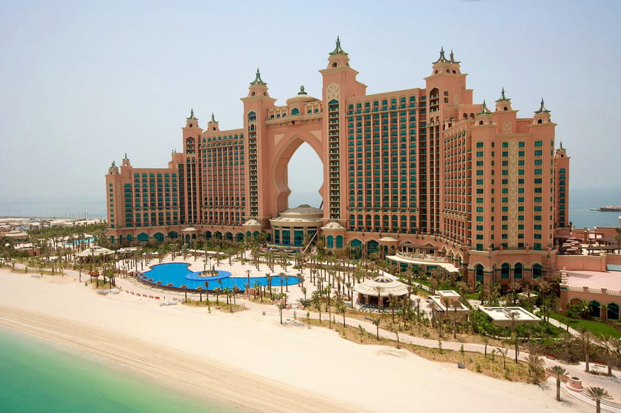 Immerse in the spectacular views of Atlantis, The Palm