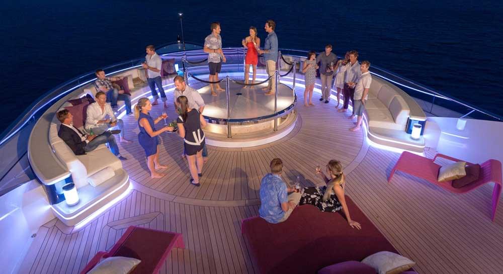 Luxury Yacht Rental at Dubai