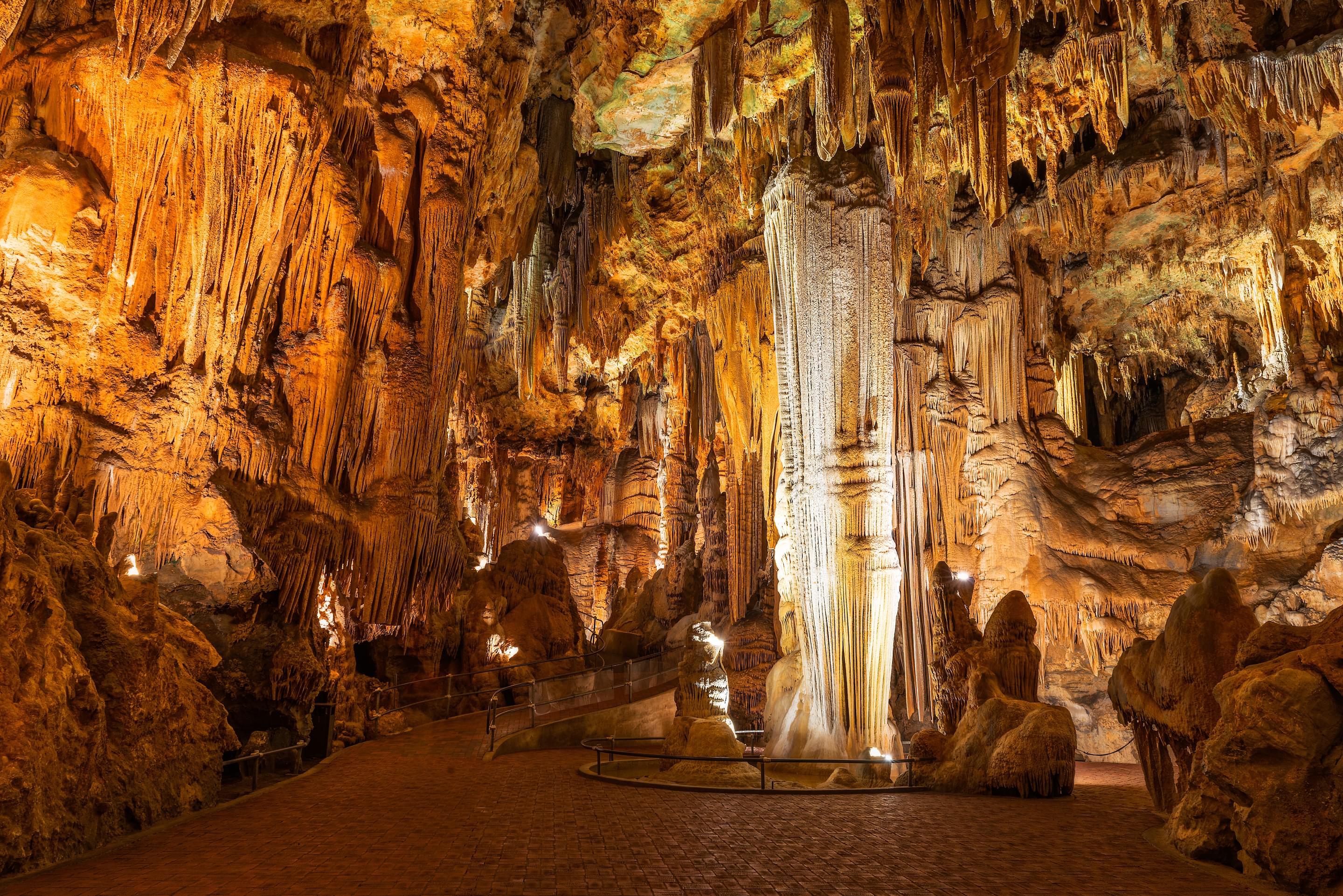 Luray Caverns Overview