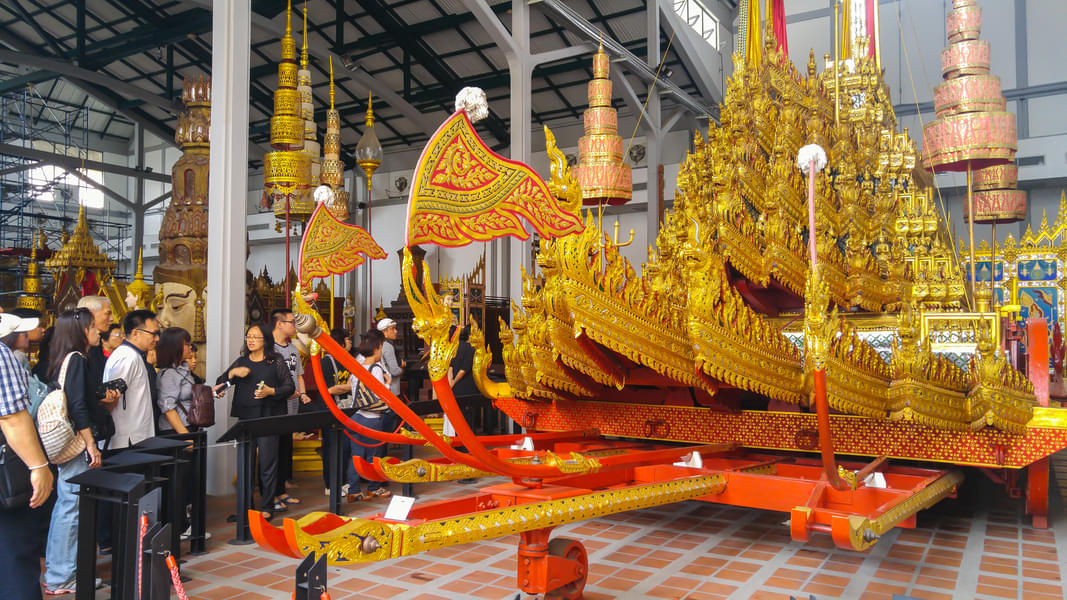 Exclaim at the beautiful Thai royal chariot