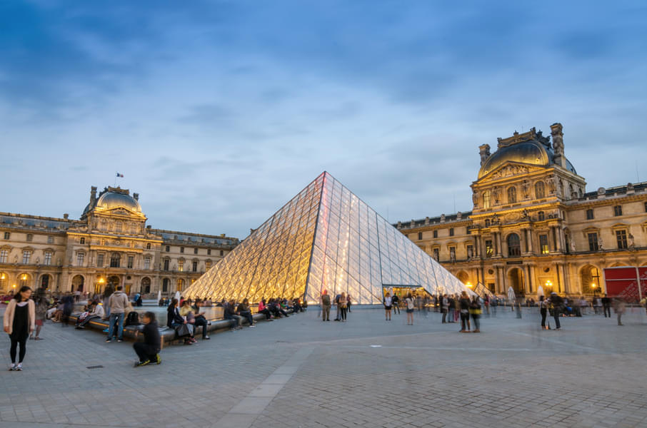 Side view of the Louvre museum