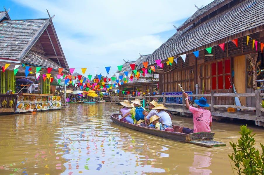 Pattaya Floating Market.jpg