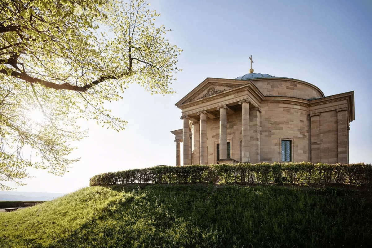 Sepulchral Chapel on Wurttemberg hill Overview