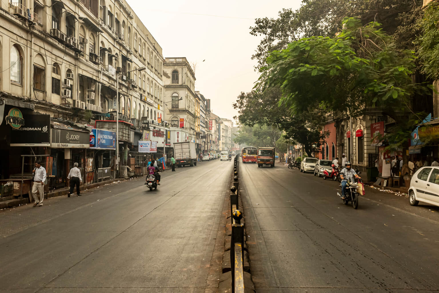 Colaba Causeway, <em>Mumbai</em>
