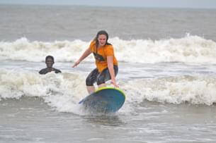 Go surfing with our expert-led beginner surf lessons