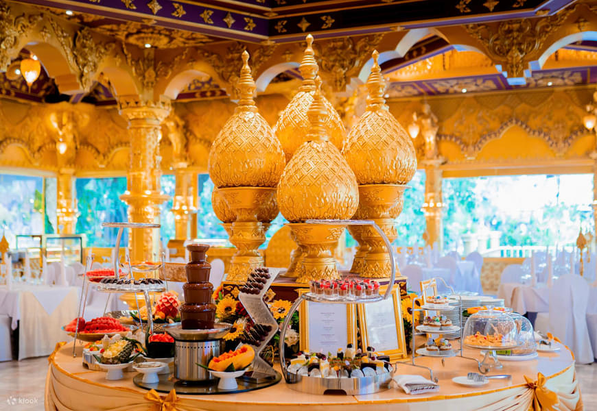 Savour delicious food in a royal ambiance