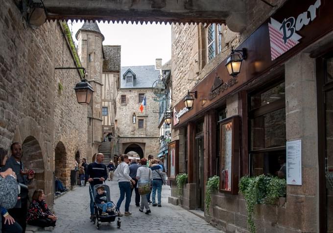 Grand Rue Mont Saint Michel