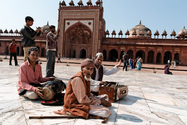 Attend Sufi Qawwali Sessions