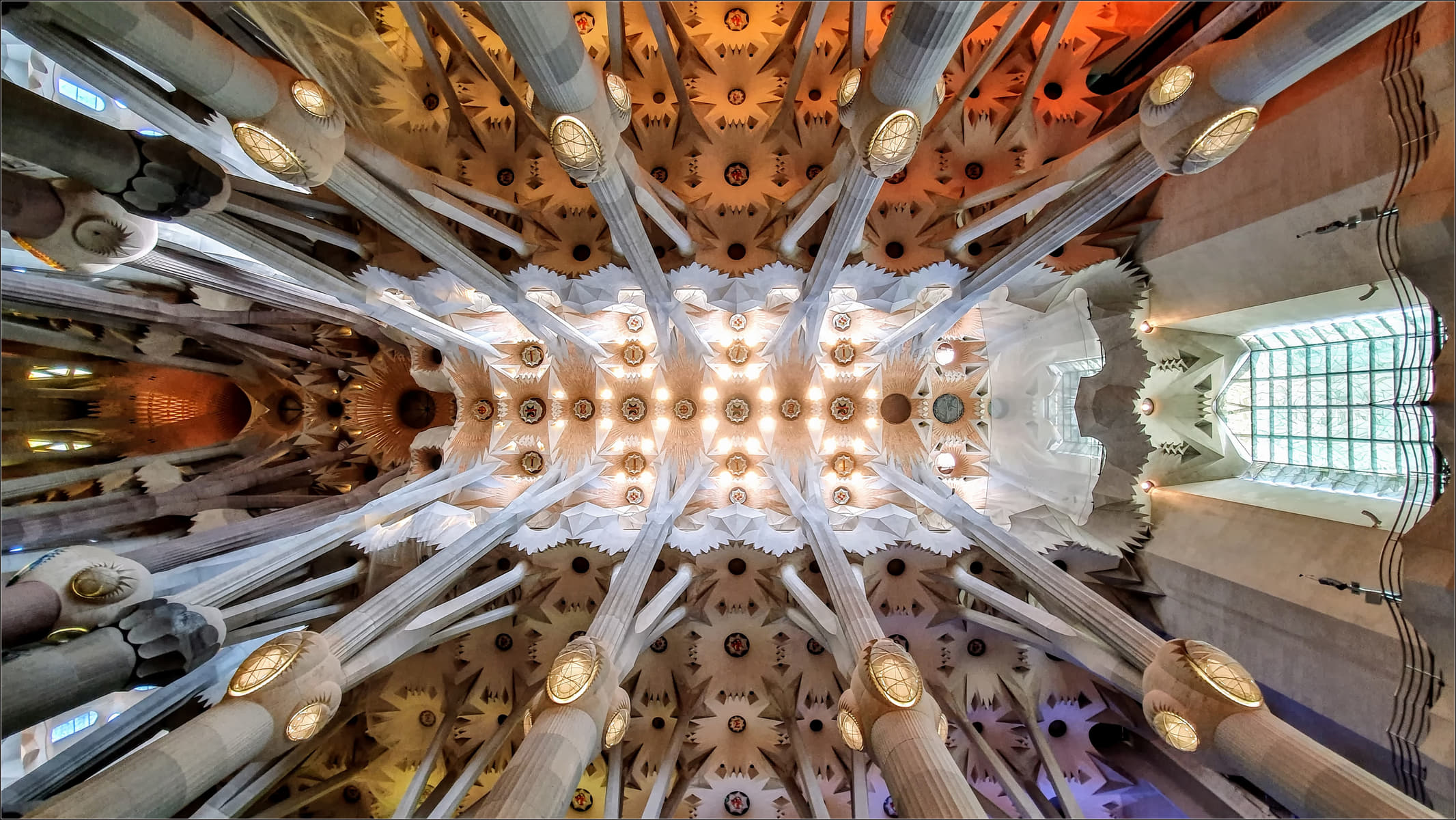 10 Fascinating La Sagrada Familia Facts: A Must-See Landmark