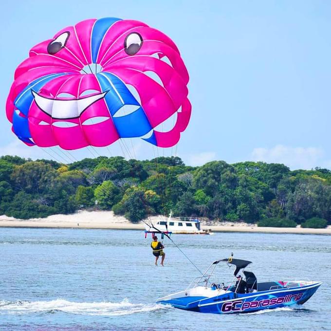 Parasailing Gold Coast.jpg