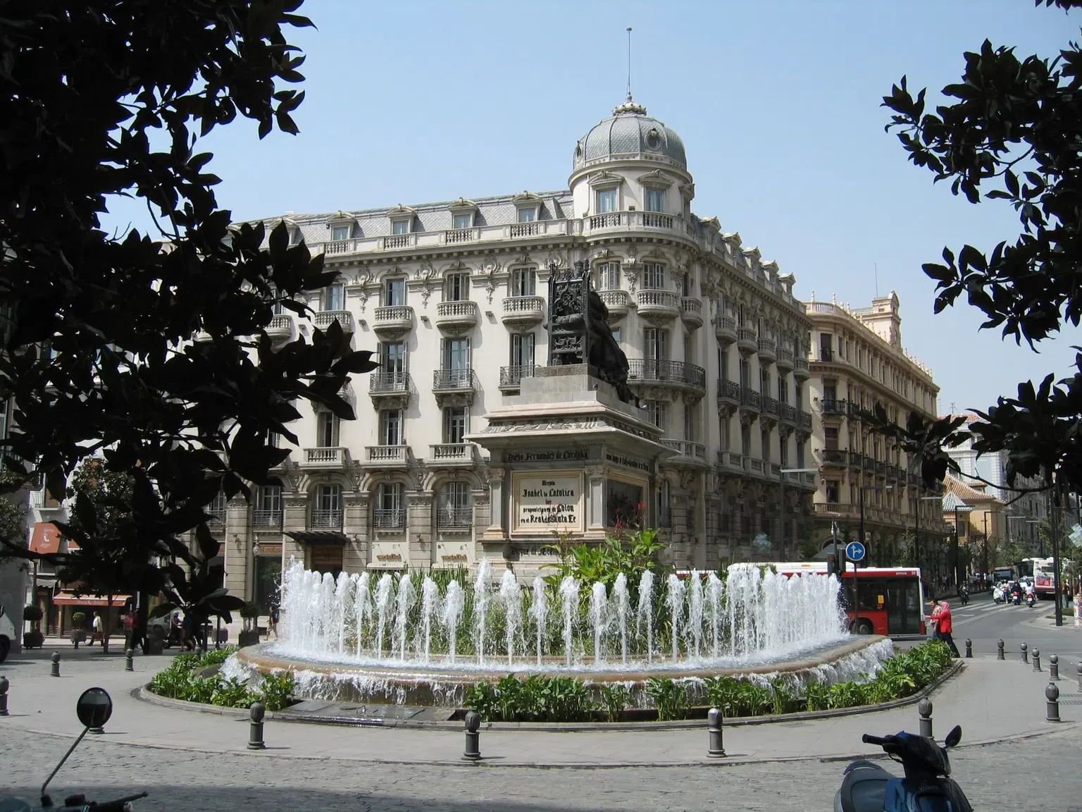 Plaza Isabel La Católica