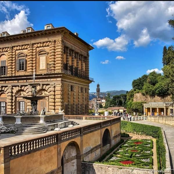 See the spectacular attraction in Florence 
