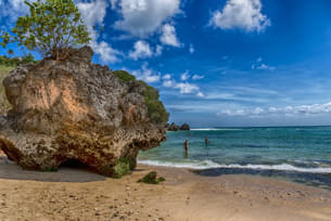 Orqabi4ndt88kk16w6n2u9jskmtl padang%20padang%20beach%202