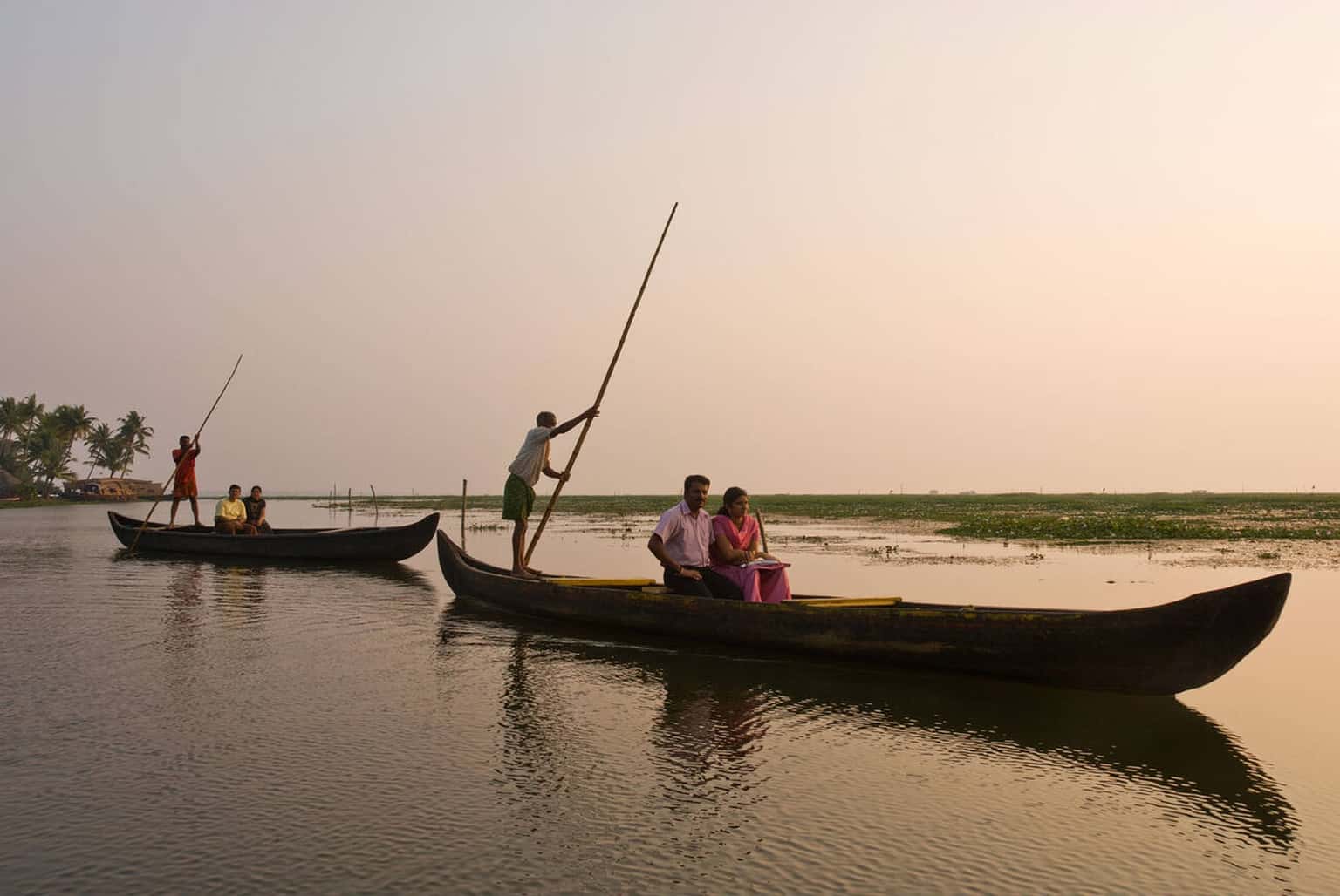 Evening Canoe Ride in Kumarakom with Dinner, Kerala