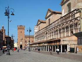 P1gi9n0wntm2in4hb84e2k8042qa 1586512758 piazza dei mercanti