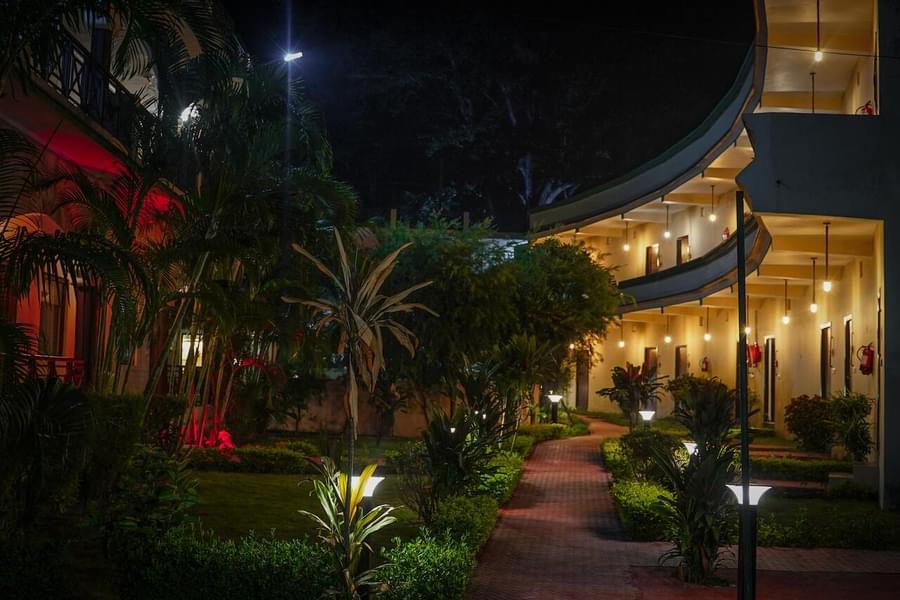 Resort Stay With Jungle Safari In Jim Corbett Image