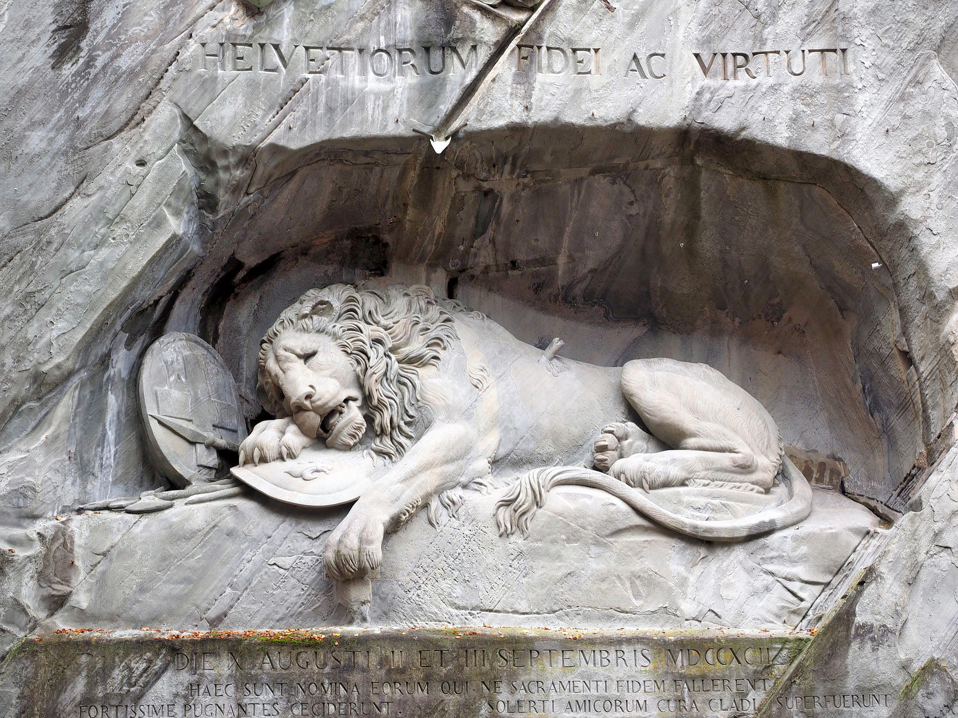 Lion Monument Overview