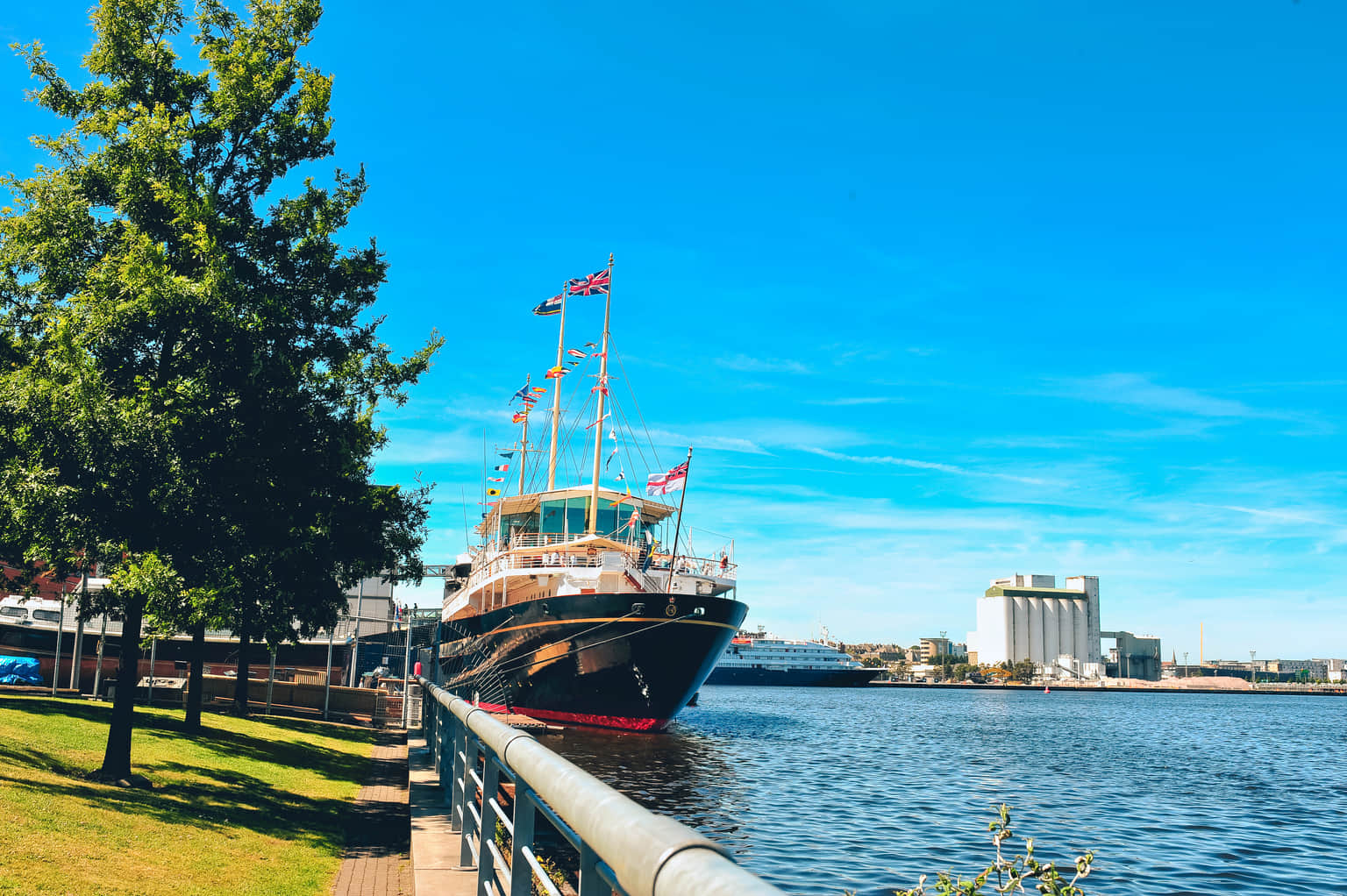 Royal Yacht Britannia, <em>Edinburgh</em>