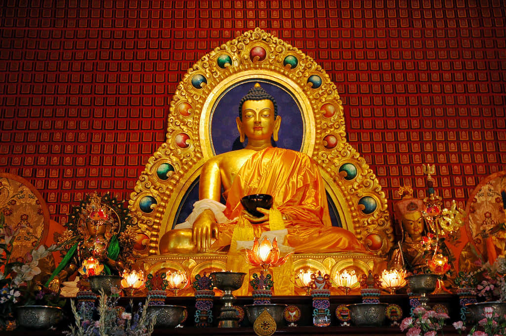 Tha Rua Shrine, <em>Phuket</em>