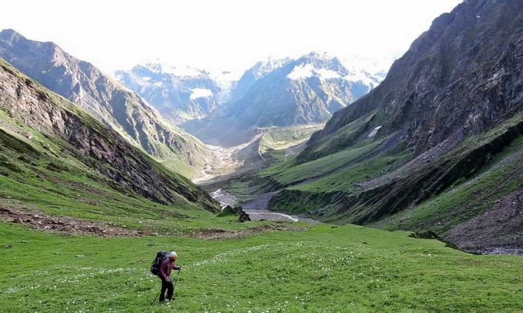 Patalsu trek is an easy-moderate trek suitable for beginners as well