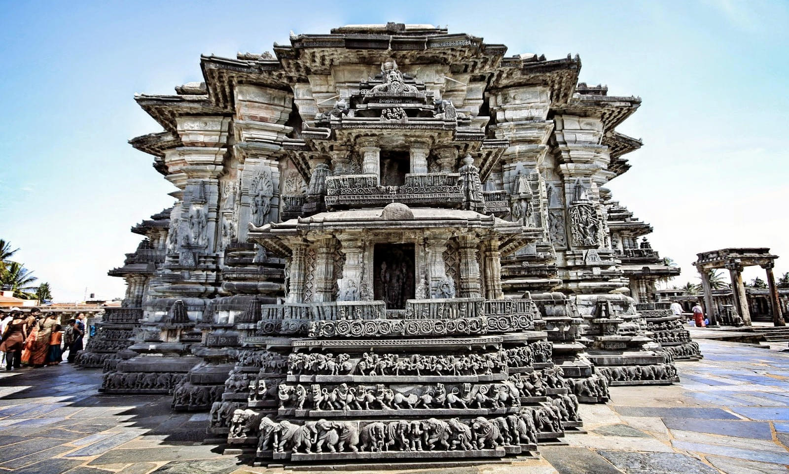 Temple Of Halebid And Belur Overview