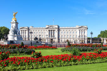 Take a 9-hour historical and cultural trip in London