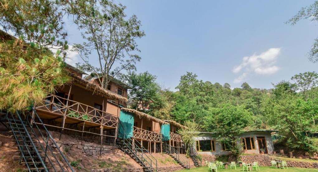 A Traditional Vacation Retreat With Mountain Views, Kasauli Image