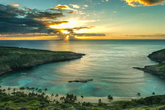 Drive past the beautiful Hanauma Bay